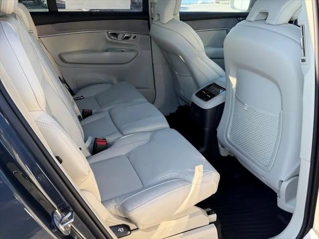 2026 Volvo XC90 Plug-In Hybrid Ultra, T8 AWD, Electric/Gasoline, Bright, 7 Seats