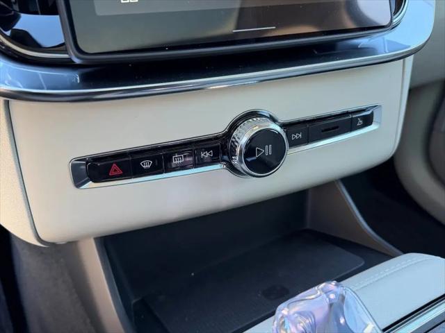 2026 Volvo XC90 Plug-In Hybrid Ultra, T8 AWD, Electric/Gasoline, Bright, 7 Seats
