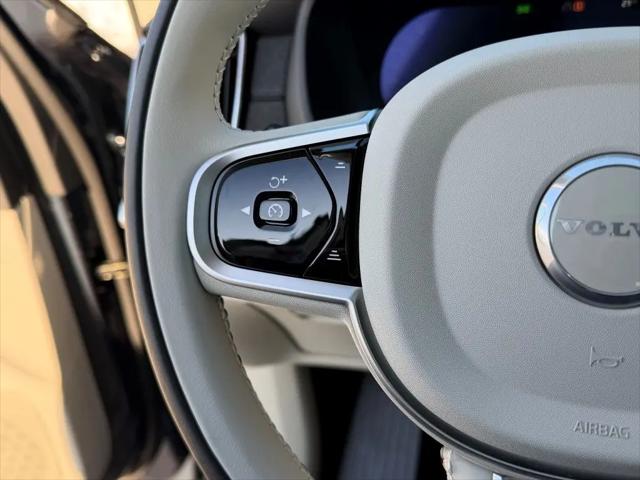2026 Volvo XC90 Plug-In Hybrid Ultra, T8 AWD, Electric/Gasoline, Bright, 7 Seats