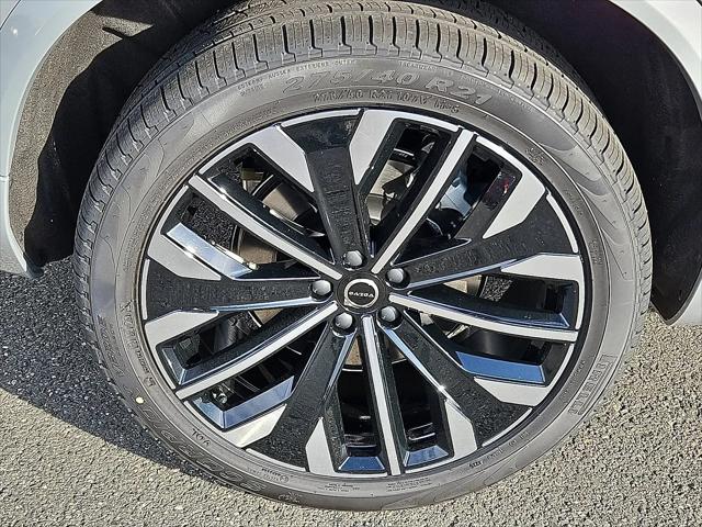 2026 Volvo XC90 Plug-In Hybrid Plus, T8 AWD, Electric/Gasoline, Bright, 7 Seats