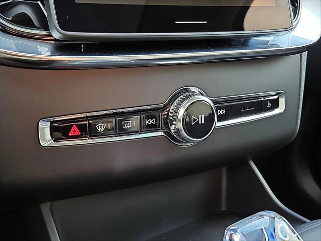 2026 Volvo XC90 Plug-In Hybrid Plus, T8 AWD, Electric/Gasoline, Bright, 7 Seats