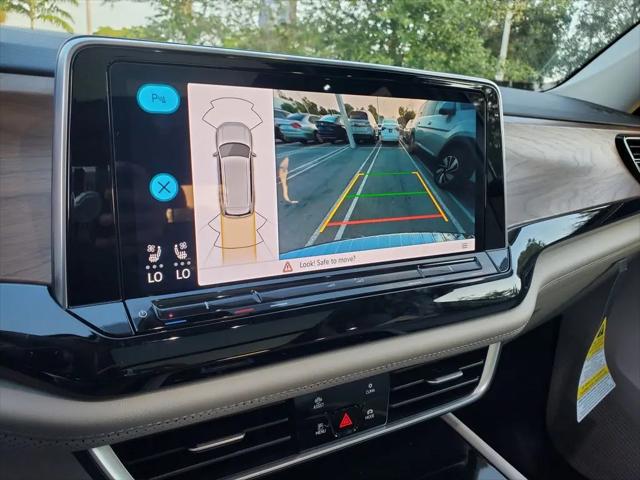 2026 Volkswagen Atlas SE with Technology