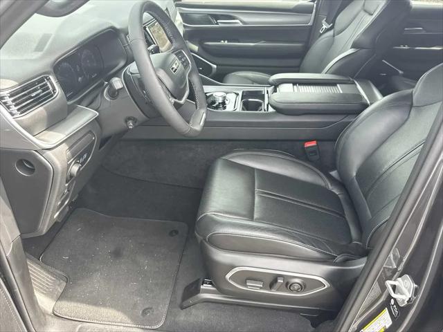 2026 Jeep Grand Wagoneer 4x2