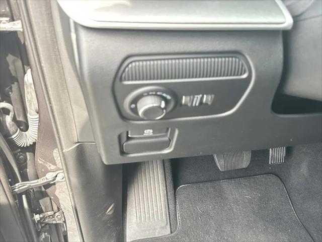 2026 Jeep Grand Wagoneer 4x2