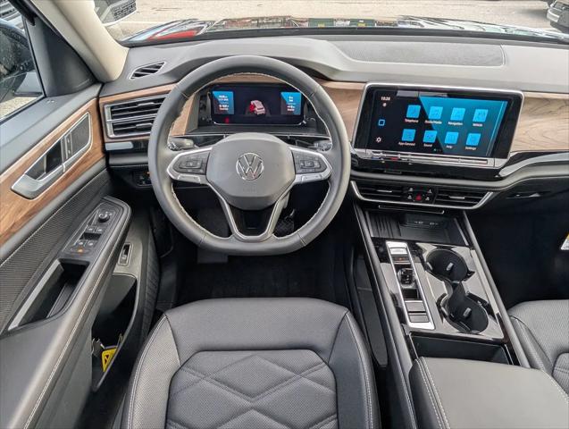 2026 Volkswagen Atlas SE with Technology