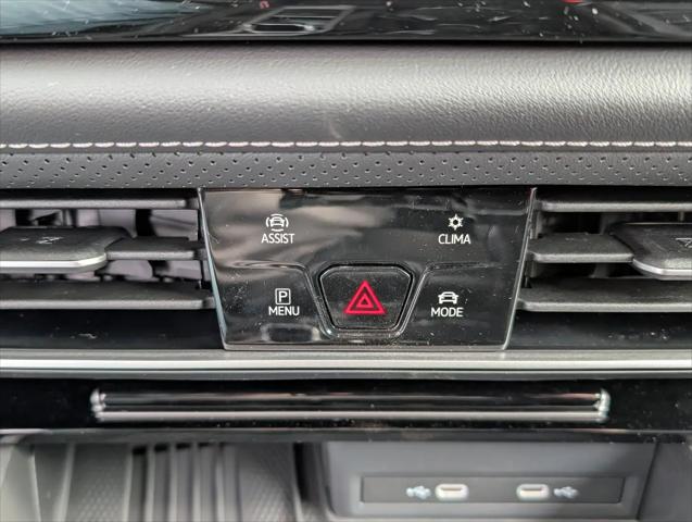 2026 Volkswagen Atlas SE with Technology