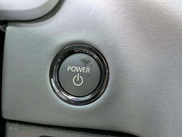 2026 Toyota Tundra Platinum Hybrid CrewMax 5.5' Bed