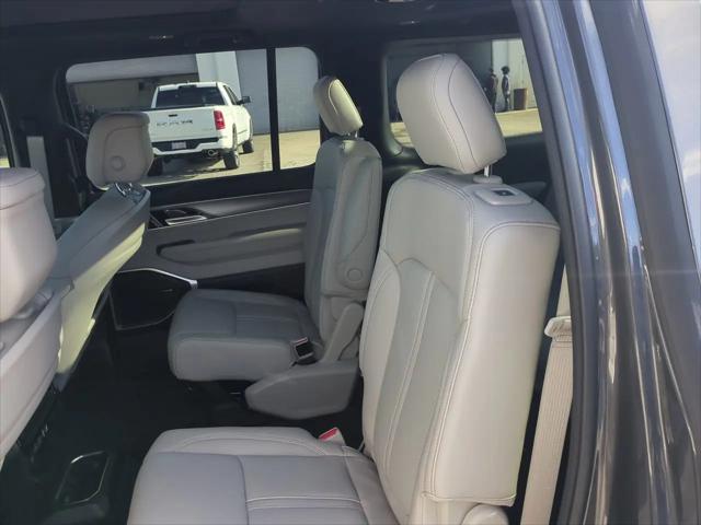 2026 Jeep Grand Wagoneer L 4x4