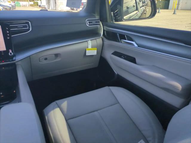 2026 Jeep Grand Wagoneer L 4x4
