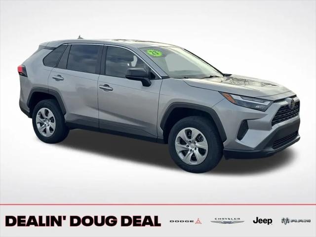 2023 Toyota RAV4 LE