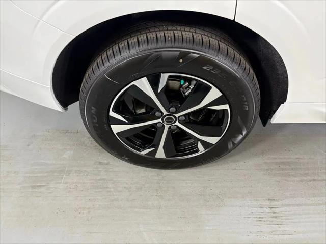 2026 Volvo XC60 B5 Core