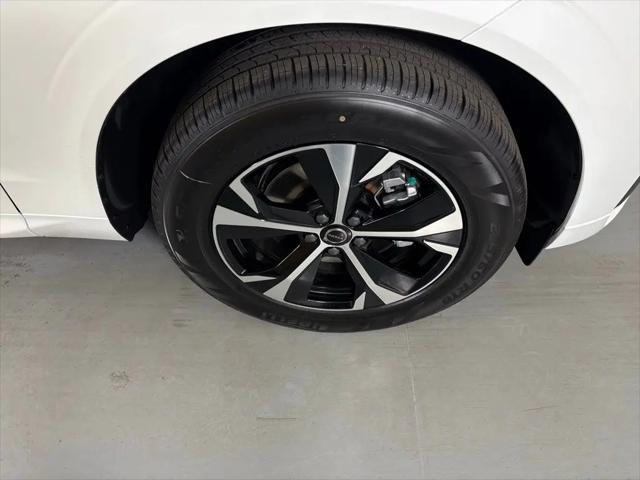 2026 Volvo XC60 B5 Core