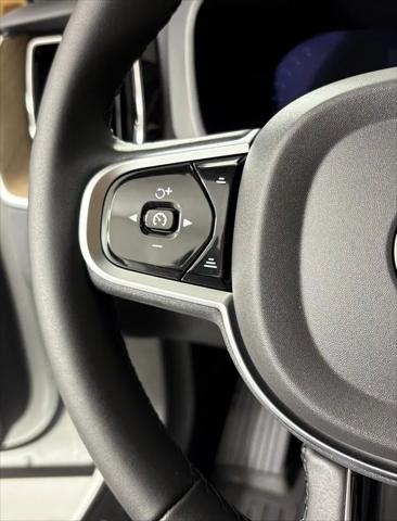 2026 Volvo XC60 B5 Core