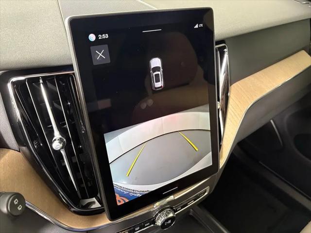 2026 Volvo XC60 B5 Core
