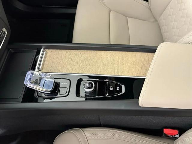 2026 Volvo XC60 B5 Core