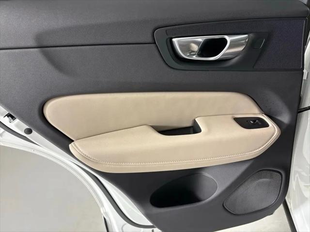 2026 Volvo XC60 B5 Core