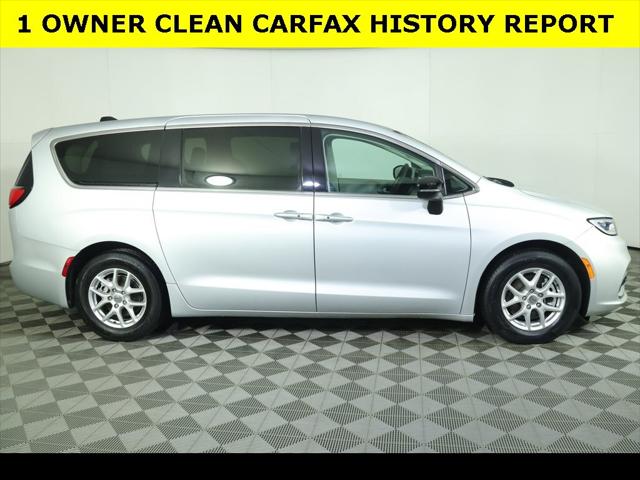 2024 Chrysler Pacifica Touring L 2024 Chrysler Pacifica Touring L