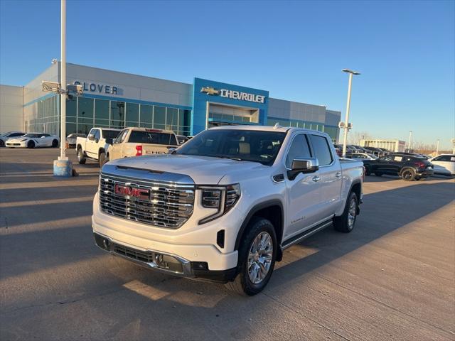 2023 GMC Sierra 1500 4WD Crew Cab Short Box Denali