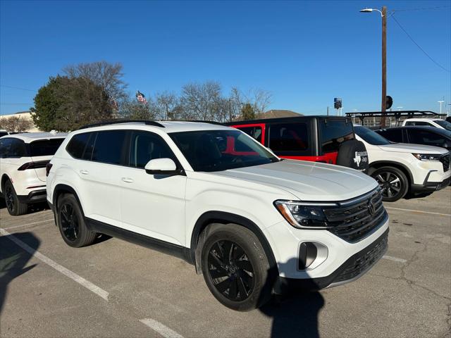 2024 Volkswagen Atlas 2.0T SE w/Technology