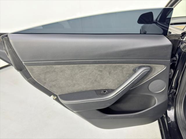 2022 Tesla Model 3 Rear-Wheel Drive