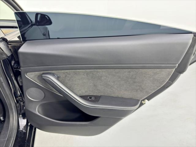 2022 Tesla Model 3 Rear-Wheel Drive