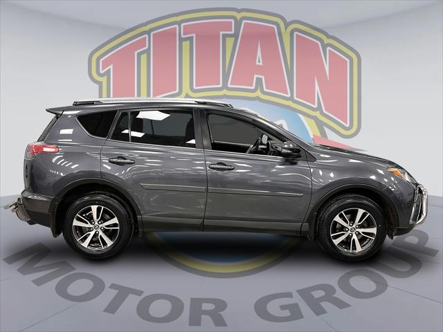 2018 Toyota RAV4 XLE [1]