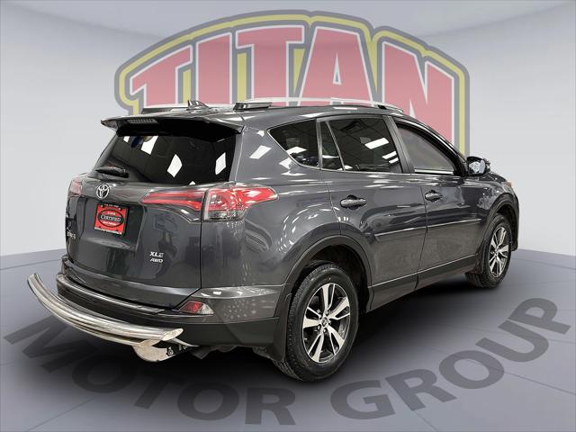 2018 Toyota RAV4 XLE [2]