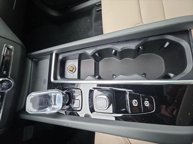 2026 Volvo XC60 B5 Core