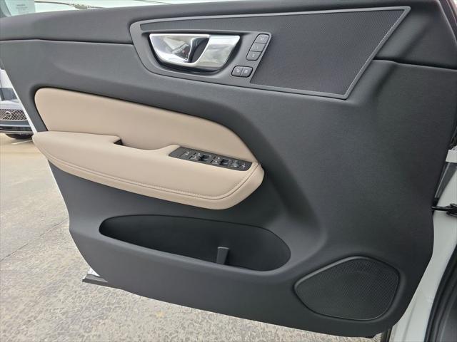 2026 Volvo XC60 B5 Core