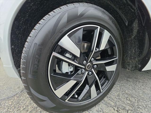 2026 Volvo XC60 B5 Core