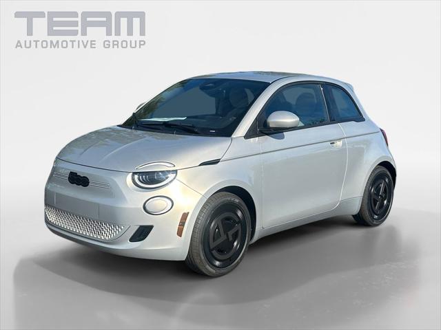 2025 Fiat 500e Giorgio Armani FWD