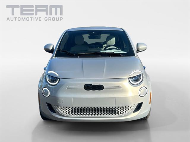 2025 Fiat 500e Giorgio Armani FWD