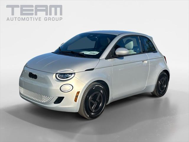 2025 Fiat 500e Giorgio Armani FWD