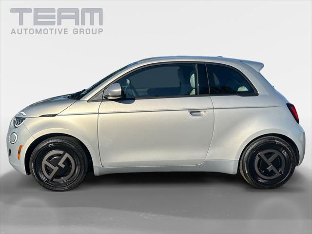 2025 Fiat 500e Giorgio Armani FWD