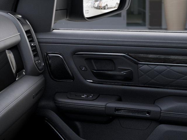 2026 Ram 1500 Limited Crew Cab 4x4 5'7" Box