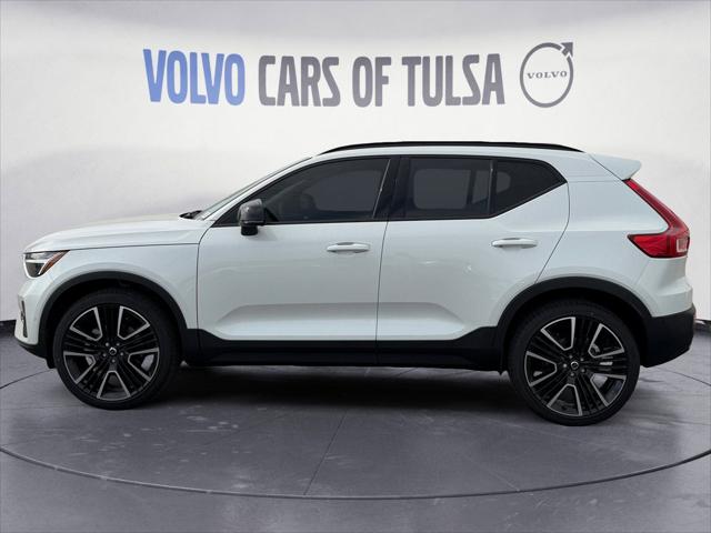 2026 Volvo XC40 Ultra, B5 AWD Gas (mild hybrid), Dark