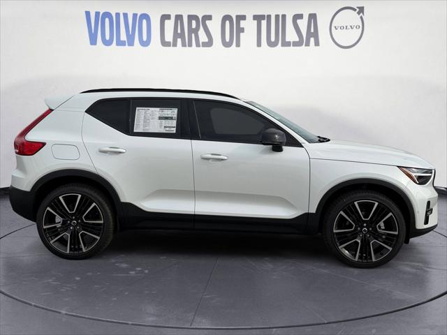 2026 Volvo XC40 Ultra, B5 AWD Gas (mild hybrid), Dark