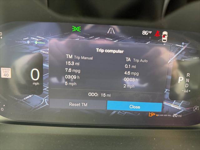 2026 Volvo XC40 Ultra, B5 AWD Gas (mild hybrid), Dark