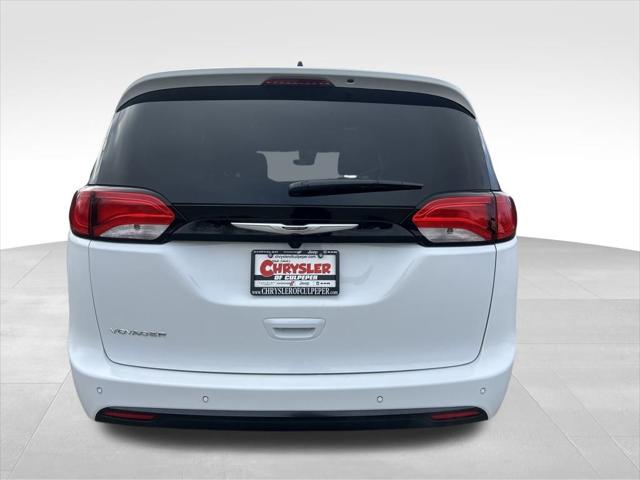 2026 Chrysler Voyager LX