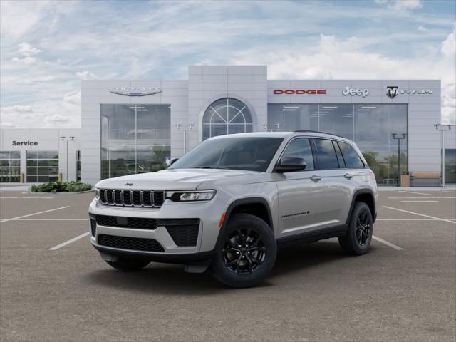2026 Jeep Grand Cherokee Altitude 4x4 for sale in Troy, MI