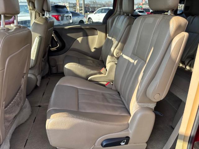 2014 Chrysler Town & Country Touring