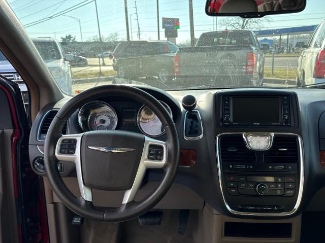 2014 Chrysler Town & Country Touring