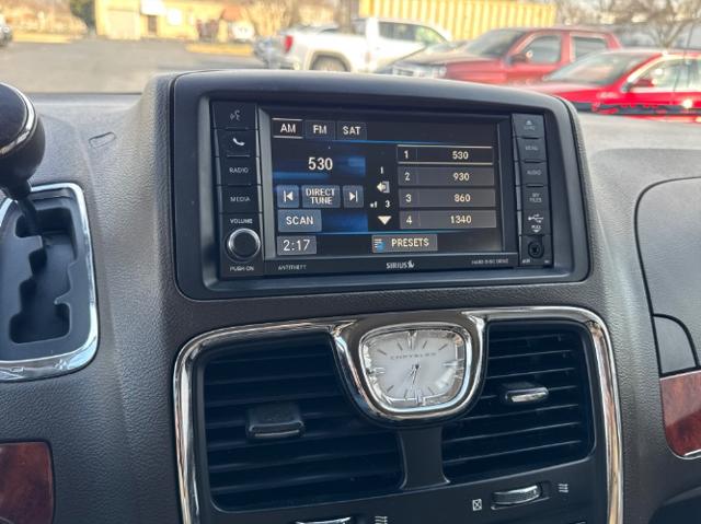 2014 Chrysler Town & Country Touring