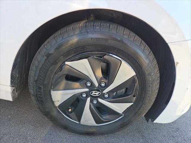 2017 Hyundai IONIQ Hybrid SEL