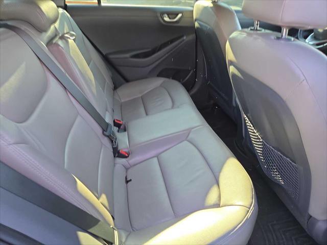 2017 Hyundai IONIQ Hybrid SEL