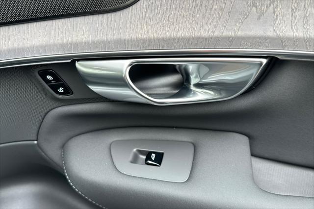 2026 Volvo XC90 Plug-In Hybrid Ultra Dark Theme, T8 AWD, Electric/Gasoline, 7 Seats