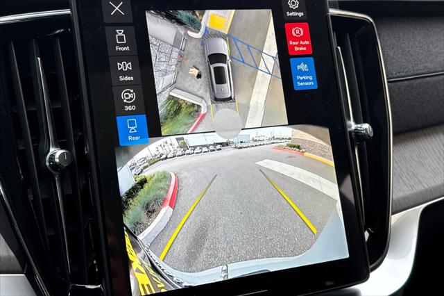 2026 Volvo XC90 Plug-In Hybrid Ultra Dark Theme, T8 AWD, Electric/Gasoline, 7 Seats