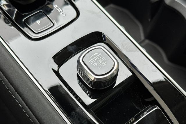 2026 Volvo XC90 Plug-In Hybrid Ultra Dark Theme, T8 AWD, Electric/Gasoline, 7 Seats