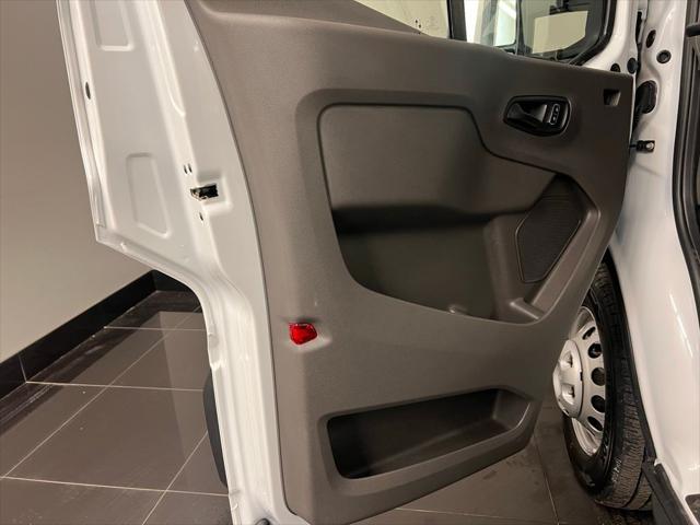 2026 Ford Transit Cutaway Base