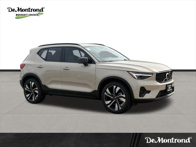 2026 Volvo XC40 Ultra, B5 AWD Gas (mild hybrid), Dark